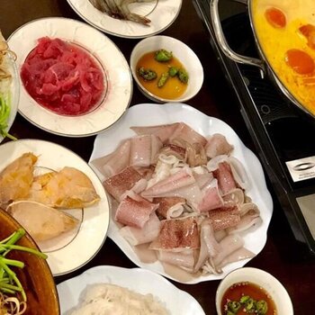 LẨU THÁI HẢI SẢN