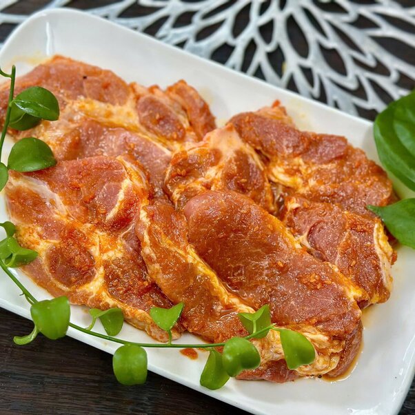 Nạc dăm giòn ướp nướng ( hoặc cơm tấm )